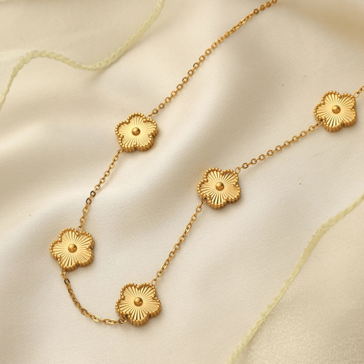 Daisy Chain Necklace