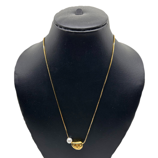 Moon Prism Pearl Necklace
