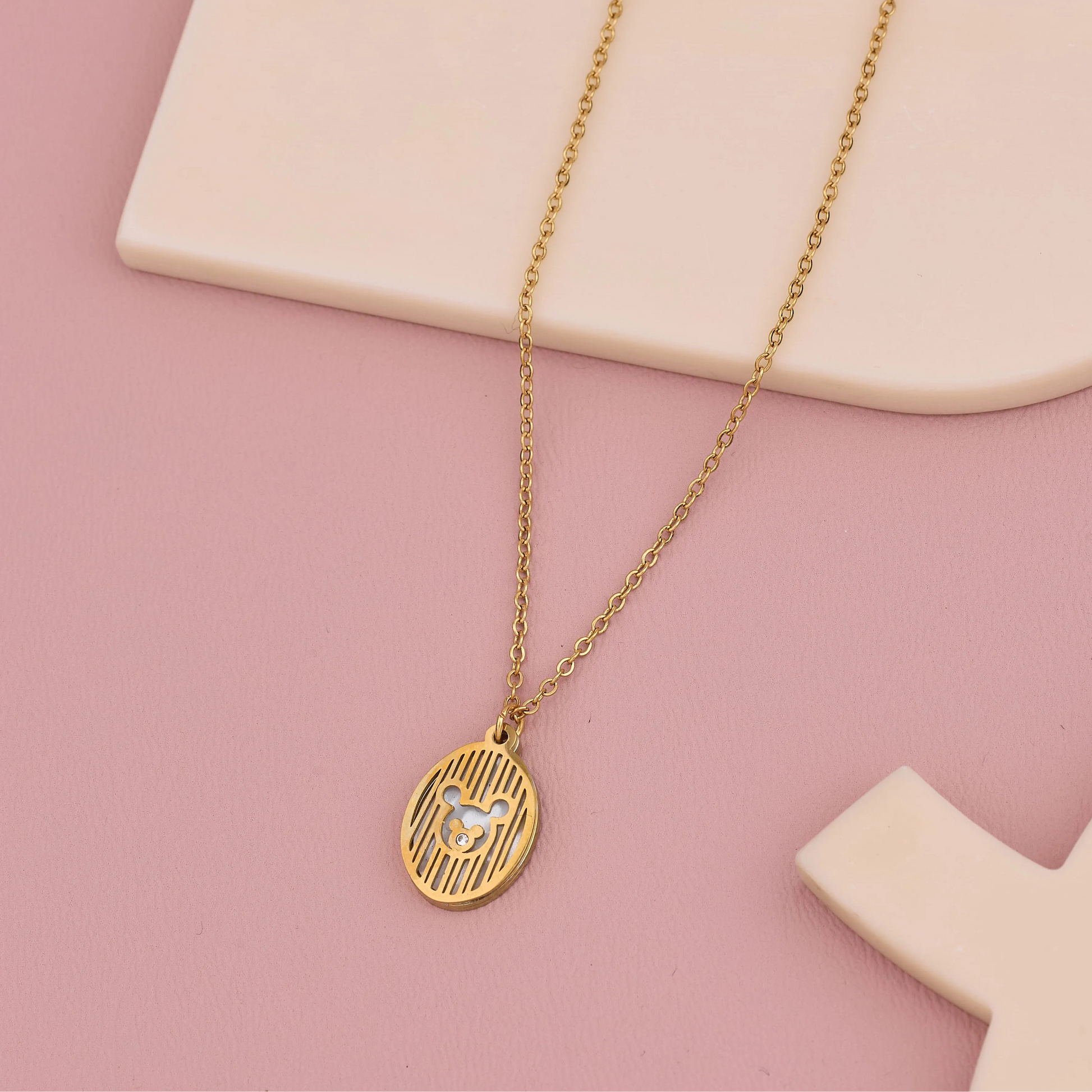 Oval Neo Shine Necklace