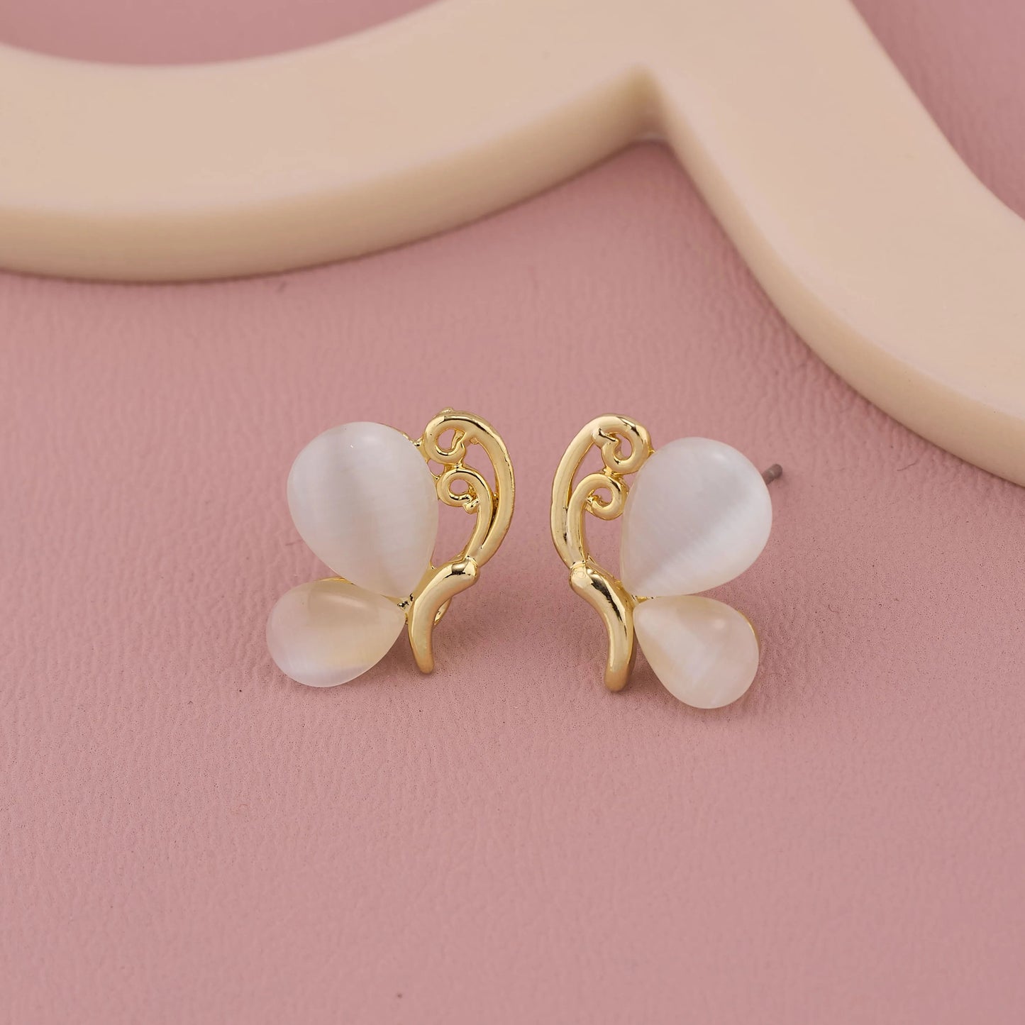 Smooth Glow Earrings