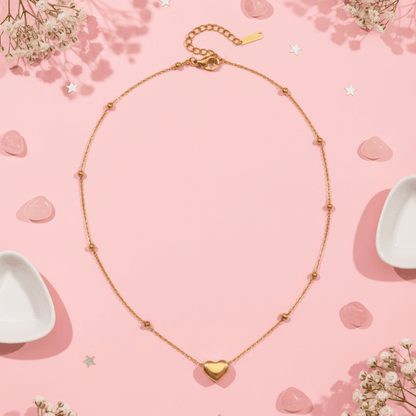 Anti Tarnish Heart Pendant Necklace Close Up